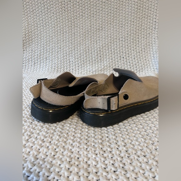 Dr. Martens Carlson Suede Casual Slingback Mules in Tan size US M 8/ US L 9 - Picture 3 of 10